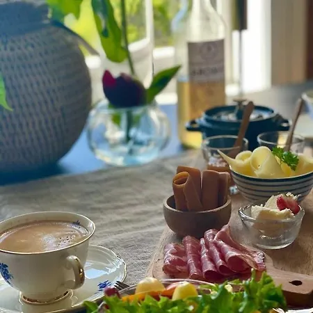 Utsikten Hotell *